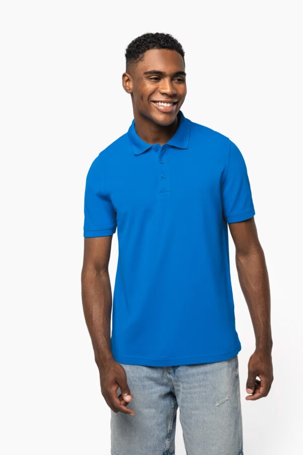 Polo piqué homme Kariban K241. 100 % coton, grammage 200 g/m². Coupe droite, col classique, parfait pour broderie et flocage dans un cadre professionnel.bleu royal