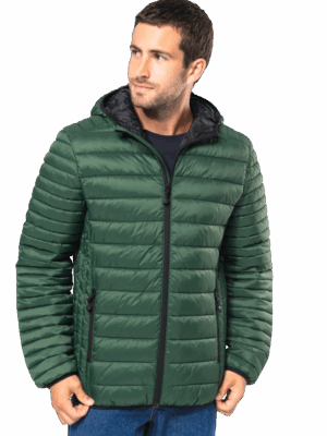 Doudoune légère K6110 Kariban homme : matelassée, chaude et respirante avec capuche. Idéale pour le quotidien, les équipes et la personnalisation textile professionnelle.