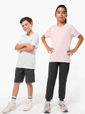 T-shirt de sport enfant PA445 ProAct. Léger, respirant et personnalisable, parfait pour l’entraînement, les compétitions et les clubs sportifs.