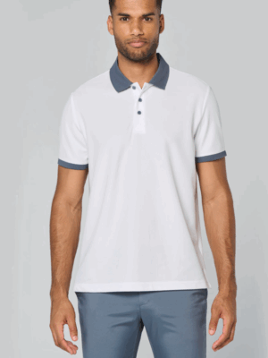 Polo homme PA489 ProAct. En maille piquée technique, respirant, confortable et personnalisable. Idéal pour le sport, les clubs et événements.