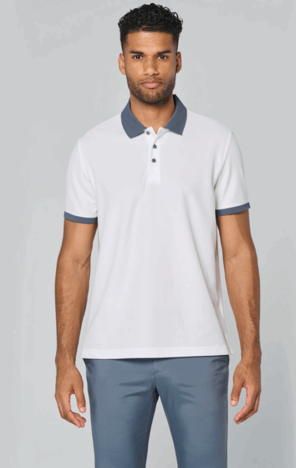Polo homme PA489 ProAct. En maille piquée technique, respirant, confortable et personnalisable. Idéal pour le sport, les clubs et événements.