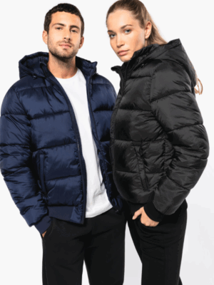 Veste K6166 Kariban unisexe en ripstop recyclé : résistante, légère et fonctionnelle avec capuche. Idéale pour le quotidien, les activités outdoor et la personnalisation textile.