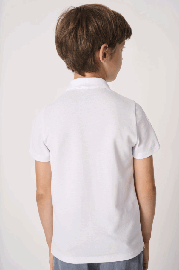 Polo IB297 enfant en piqué de coton. Confortable, respirant et résistant, idéal pour écoles, clubs et associations. Personnalisable selon vos besoins.