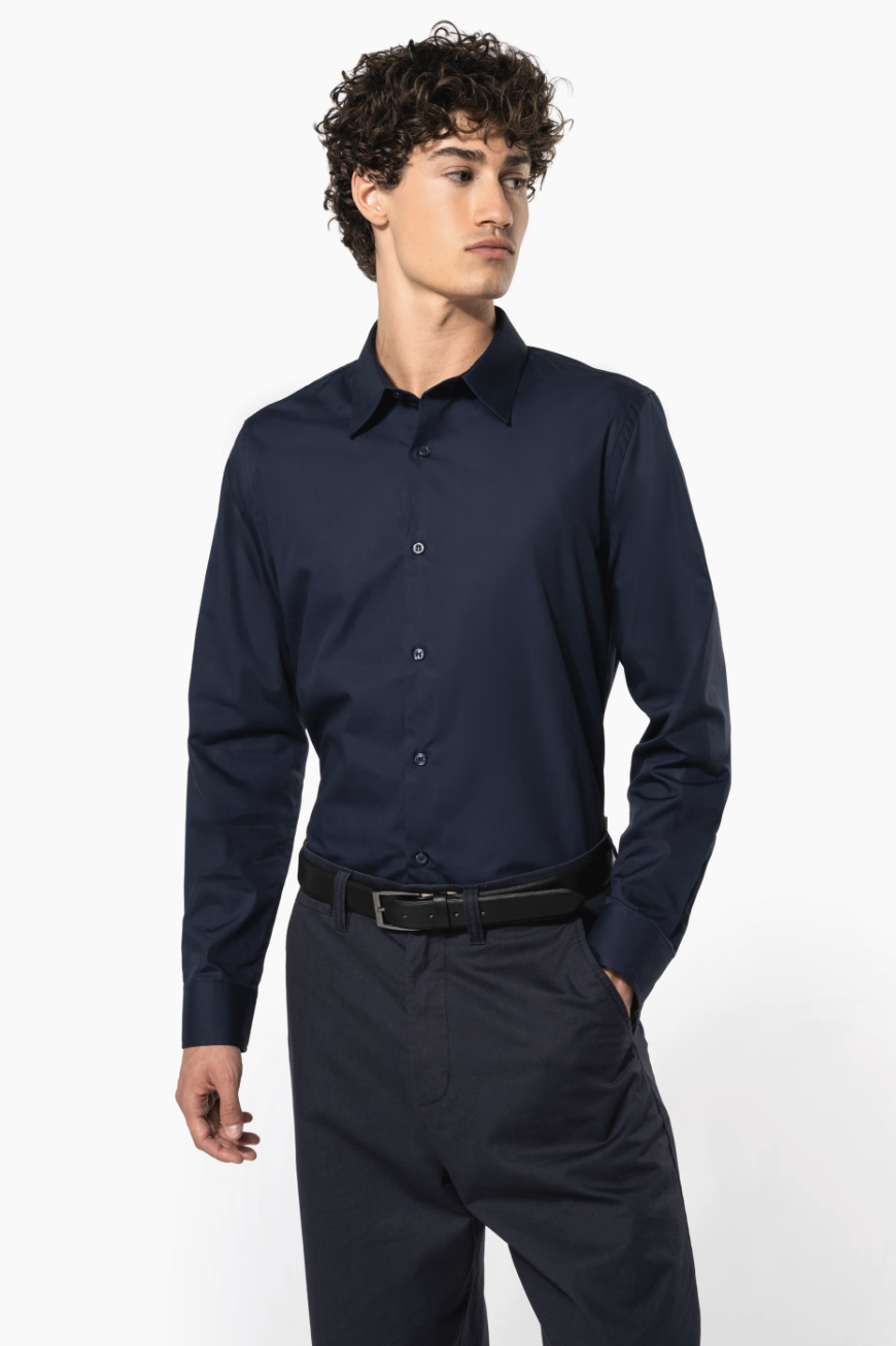Chemise popeline homme K513 Kariban : élégante, confortable et idéale pour le travail ou la personnalisation. Coupe soignée et tissu résistant.