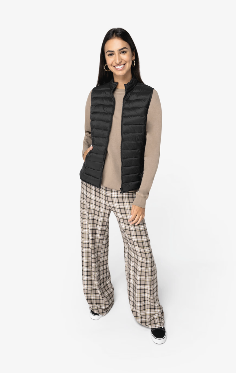 Bodywarmer femme NS6006 écoresponsable : léger, confortable et pratique, parfait pour le travail, les activités extérieures et la personnalisation textile.