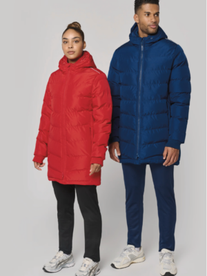 Parka team sports unisexe PA223, chaude et résistante. Idéale pour les équipes sportives, les activités outdoor et la personnalisation textile.