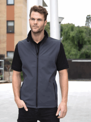 Bodywarmer softshell homme R232M, résistant, coupe-vent et confortable. Parfait pour les professionnels et idéal pour la personnalisation grâce à sa surface printable.