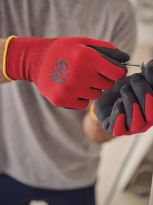 Gants de manutention WKP701 conçus pour les travaux de précision, offrant dextérité et confort. Idéals pour la manipulation fine en milieu professionnel.