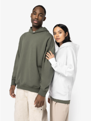 Sweat-shirt unisexe NS408 écoresponsable à capuche oversize, confortable et tendance. Conçu en coton biologique, idéal pour le quotidien et la personnalisation textile.