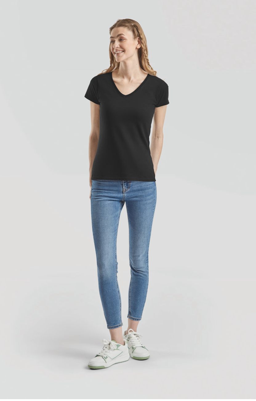 T-shirt femme SC61398 col V Valueweight, confortable et polyvalent. Conçu en coton doux, idéal pour le quotidien et la personnalisation textile.