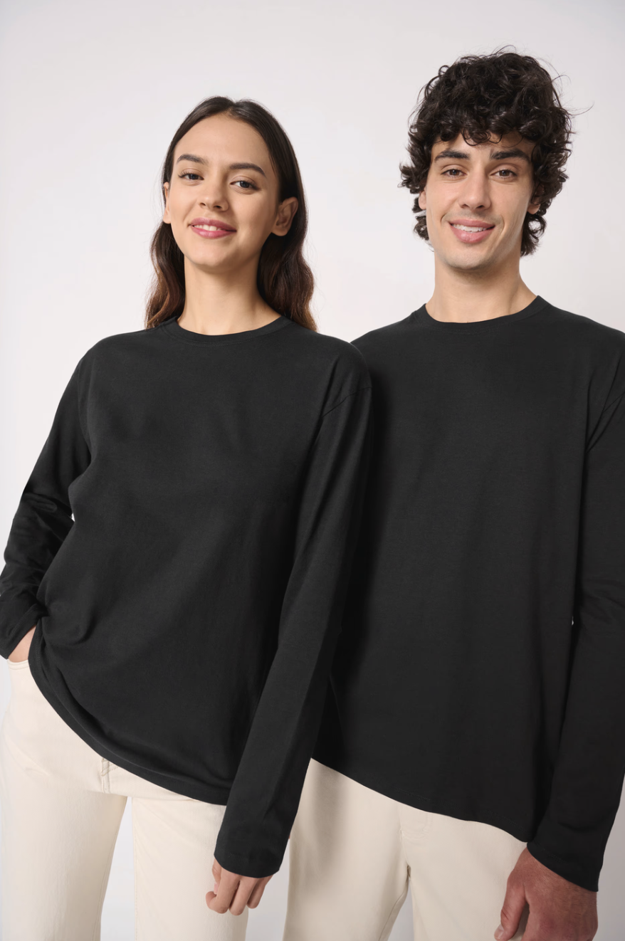 T-shirt unisexe IB323 iDeal190 à manches longues, résistant et confortable. Conçu en coton doux avec un grammage de 190 g/m², idéal pour le quotidien et la personnalisation textile.